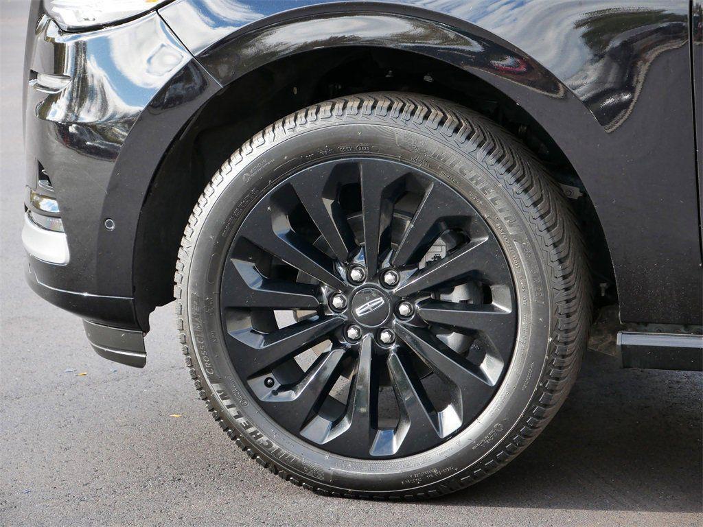 used 2024 Lincoln Navigator car, priced at $62,925