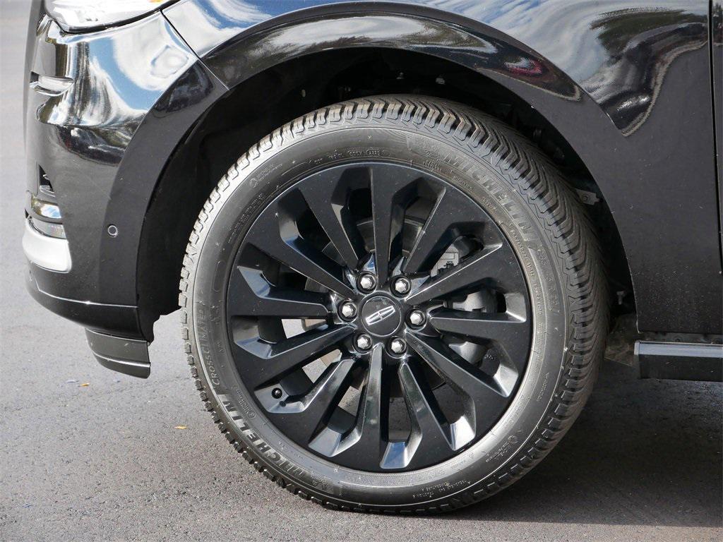 used 2024 Lincoln Navigator car, priced at $64,995