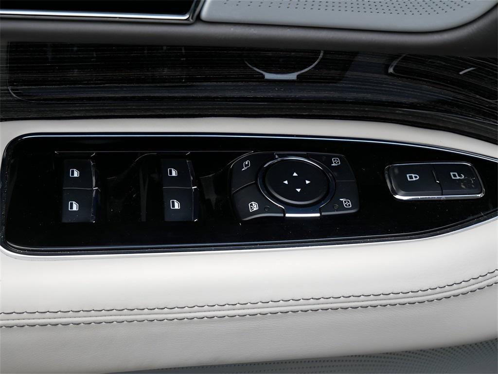 used 2024 Lincoln Navigator car, priced at $79,988