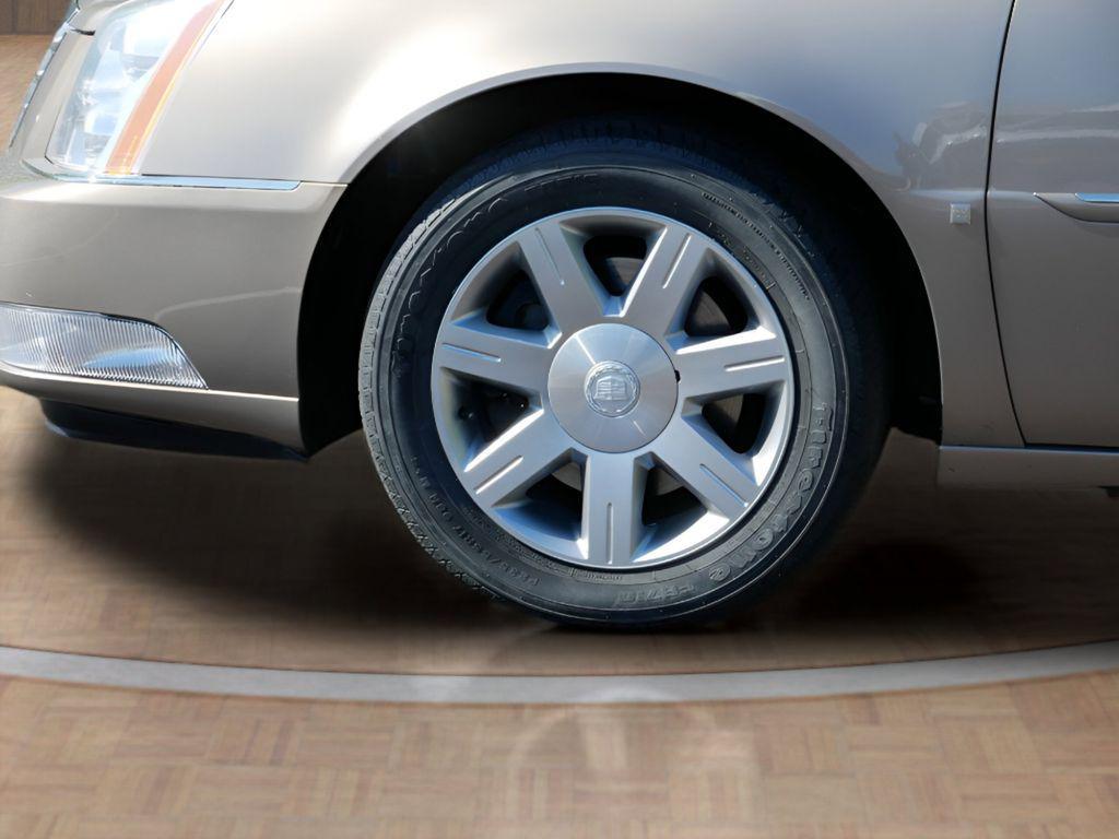 used 2007 Cadillac DTS car, priced at $8,345