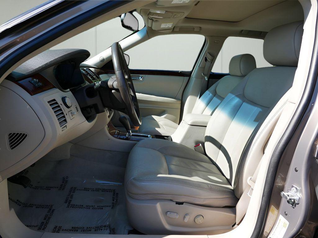 used 2007 Cadillac DTS car, priced at $8,345