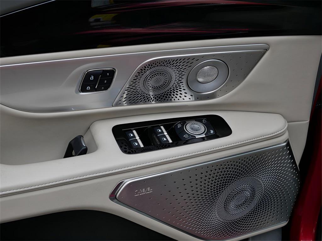 used 2024 Lincoln Nautilus car, priced at $51,900