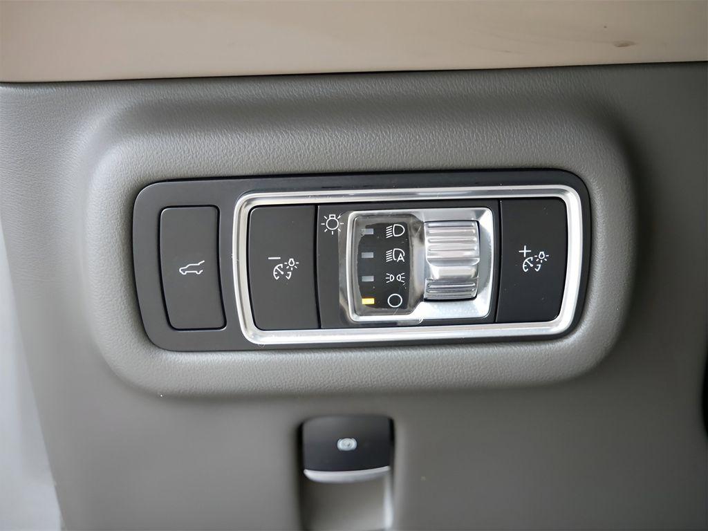 used 2024 Lincoln Nautilus car, priced at $50,995