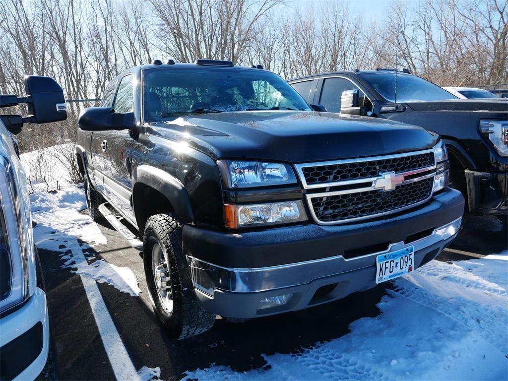 used 2005 Chevrolet Silverado 2500 car, priced at $7,995