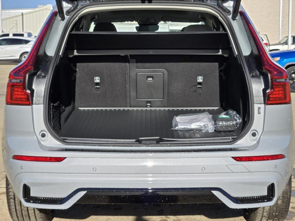 new 2026 Volvo XC60 car, priced at $62,941