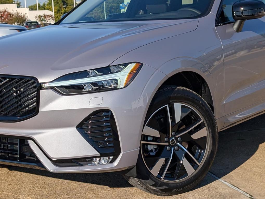 new 2026 Volvo XC60 car, priced at $50,045