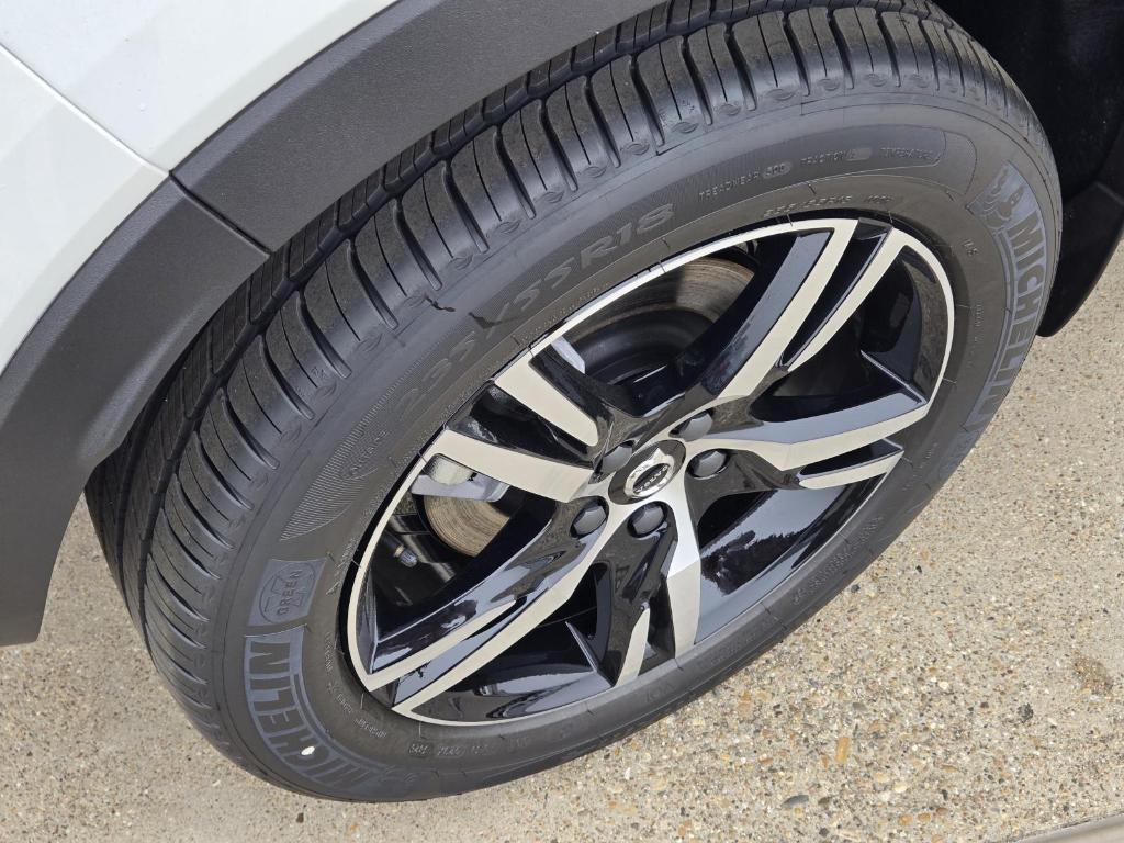 new 2026 Volvo XC40 car, priced at $40,795