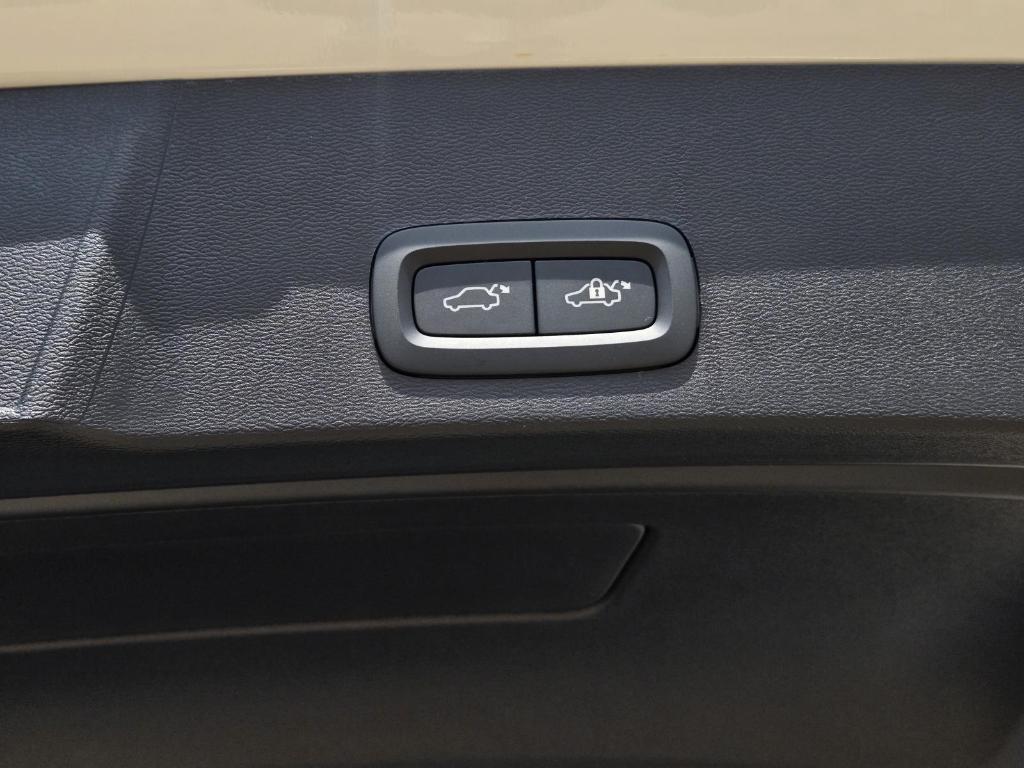 new 2026 Volvo XC40 car