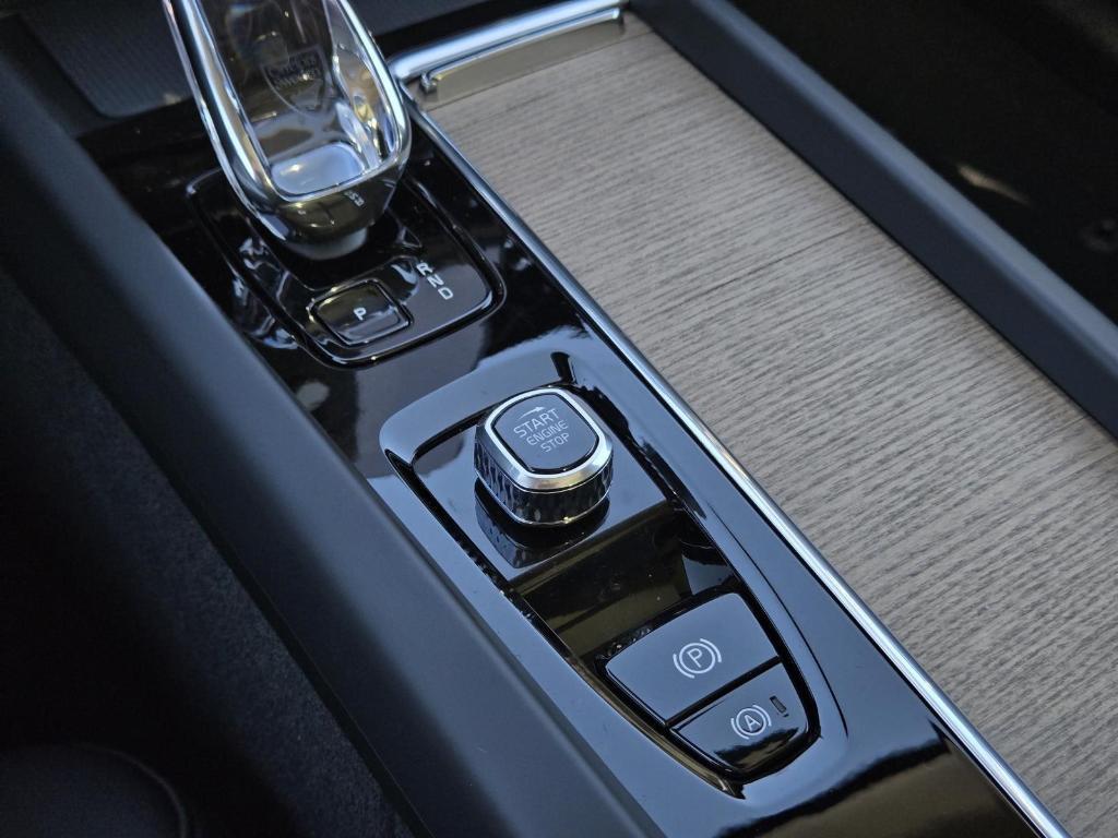 new 2026 Volvo XC60 car, priced at $55,605