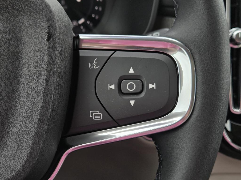 new 2026 Volvo XC40 car, priced at $47,650