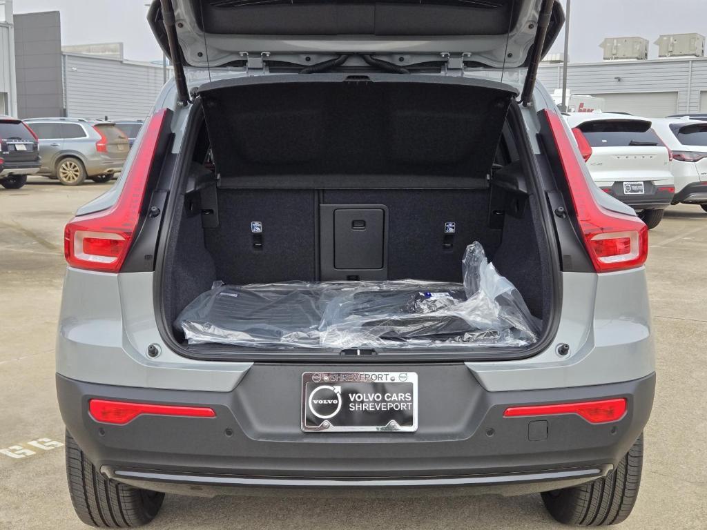 new 2026 Volvo XC40 car, priced at $47,650