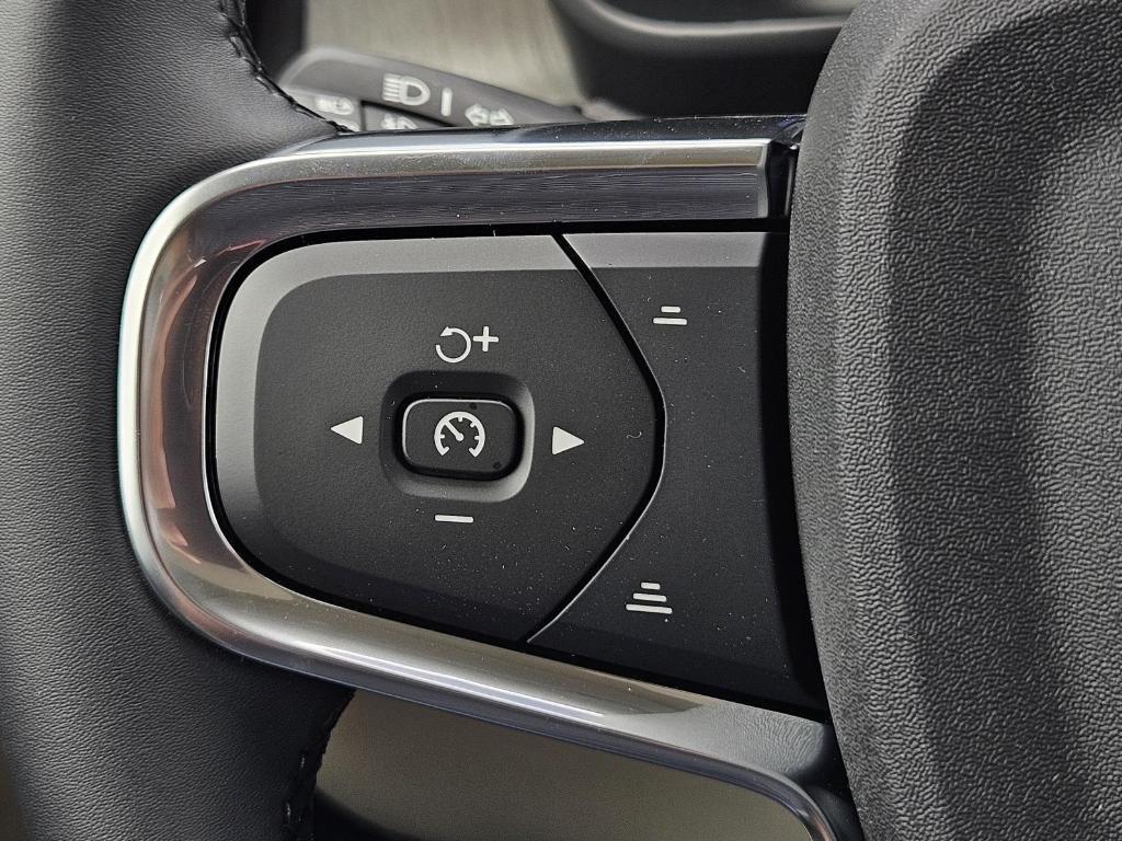 new 2026 Volvo XC40 car, priced at $47,650