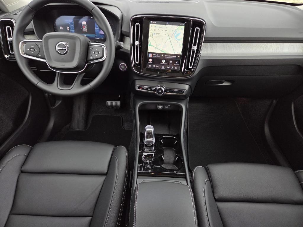new 2026 Volvo XC40 car