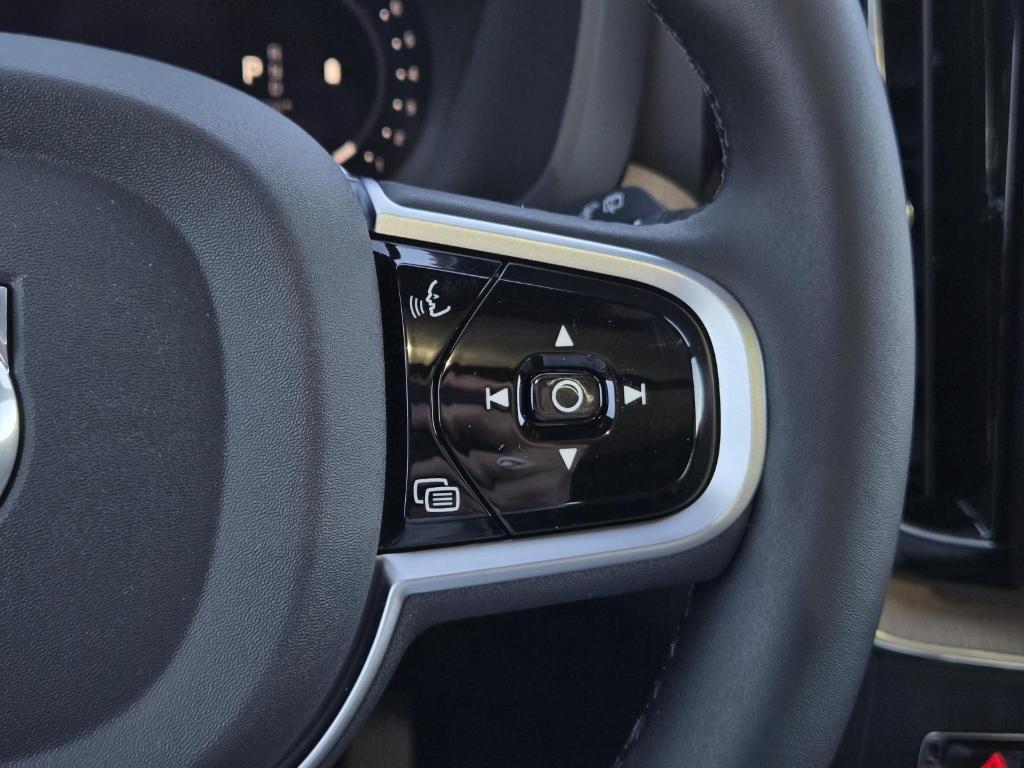 new 2026 Volvo XC60 car, priced at $55,485