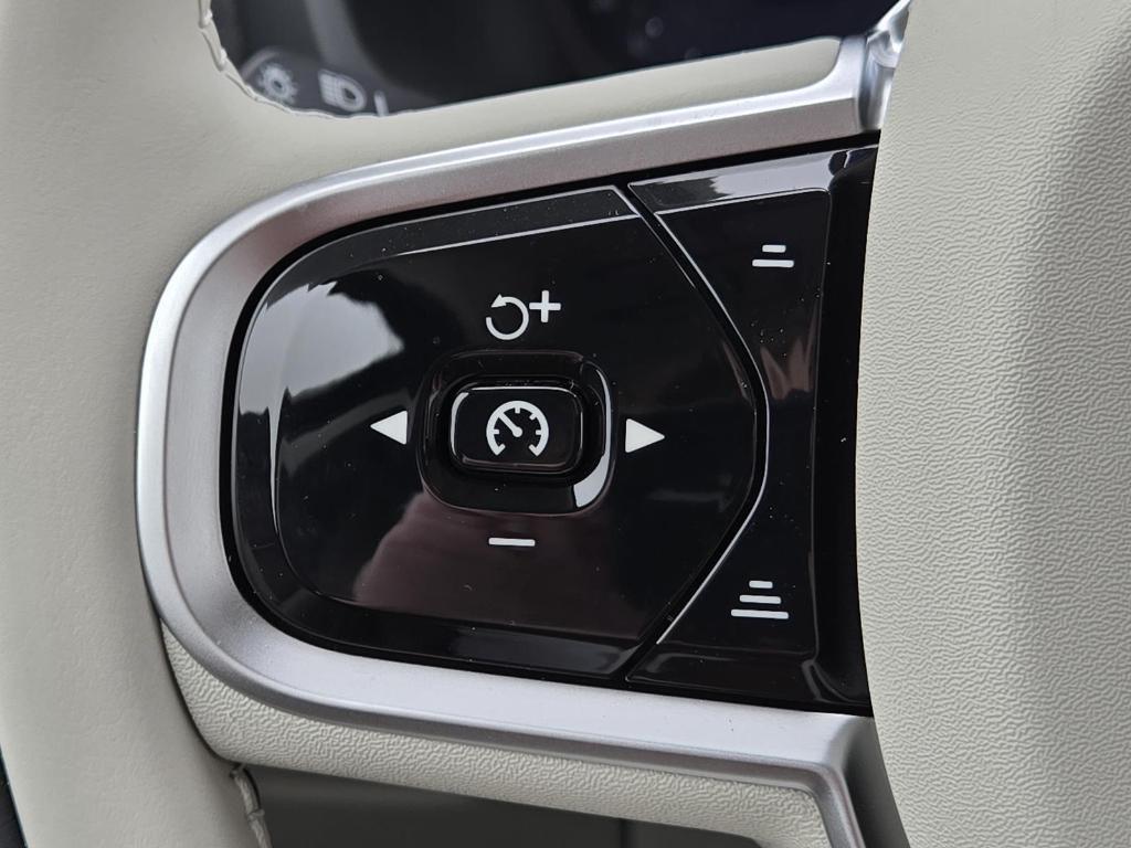 new 2026 Volvo XC90 car, priced at $72,155