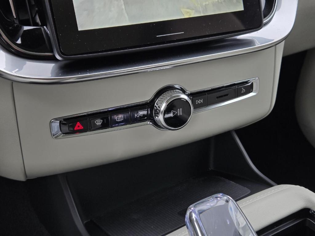 new 2026 Volvo XC90 car, priced at $72,155