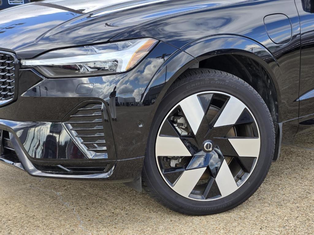 new 2025 Volvo XC60 Plug-In Hybrid car, priced at $48,000