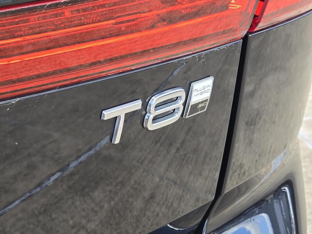 new 2025 Volvo XC60 Plug-In Hybrid car, priced at $48,000