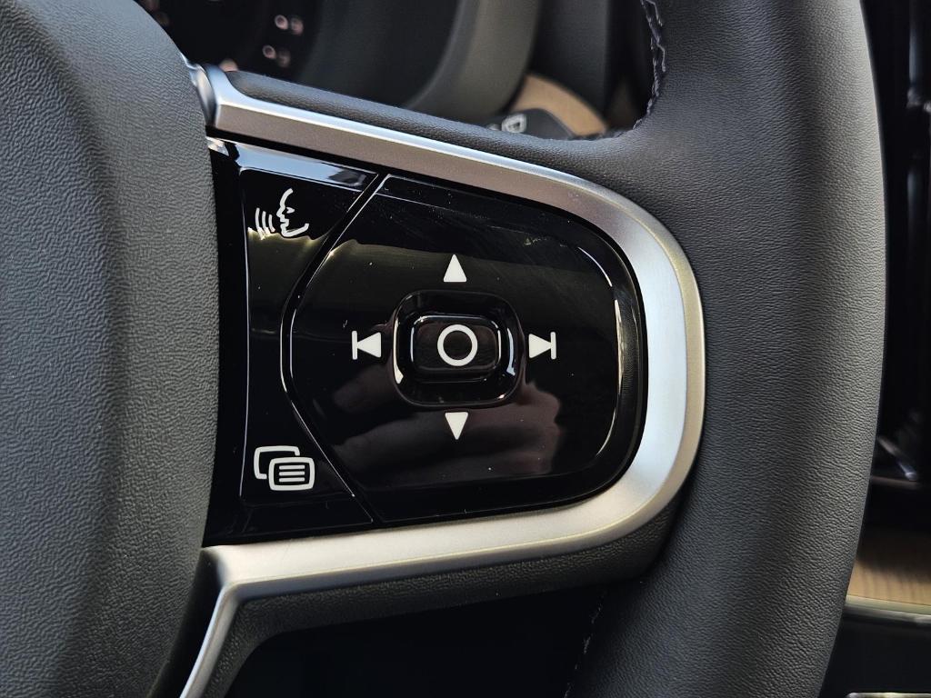 new 2026 Volvo XC60 car, priced at $55,485