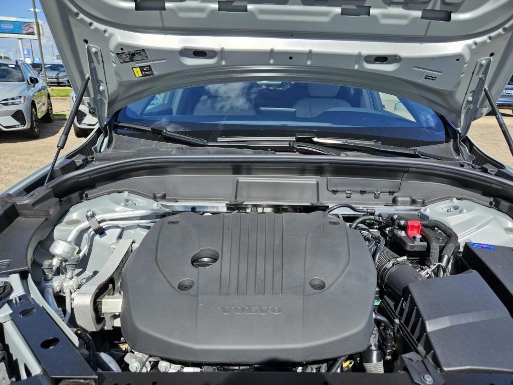 new 2026 Volvo XC60 car, priced at $55,485
