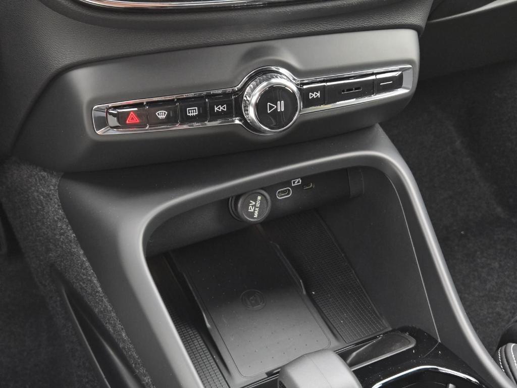 new 2026 Volvo XC40 car, priced at $57,290