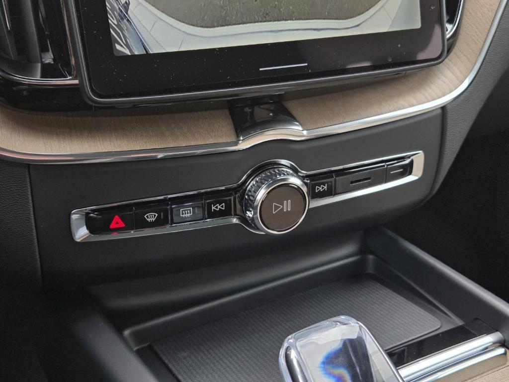 new 2026 Volvo XC60 car, priced at $48,495