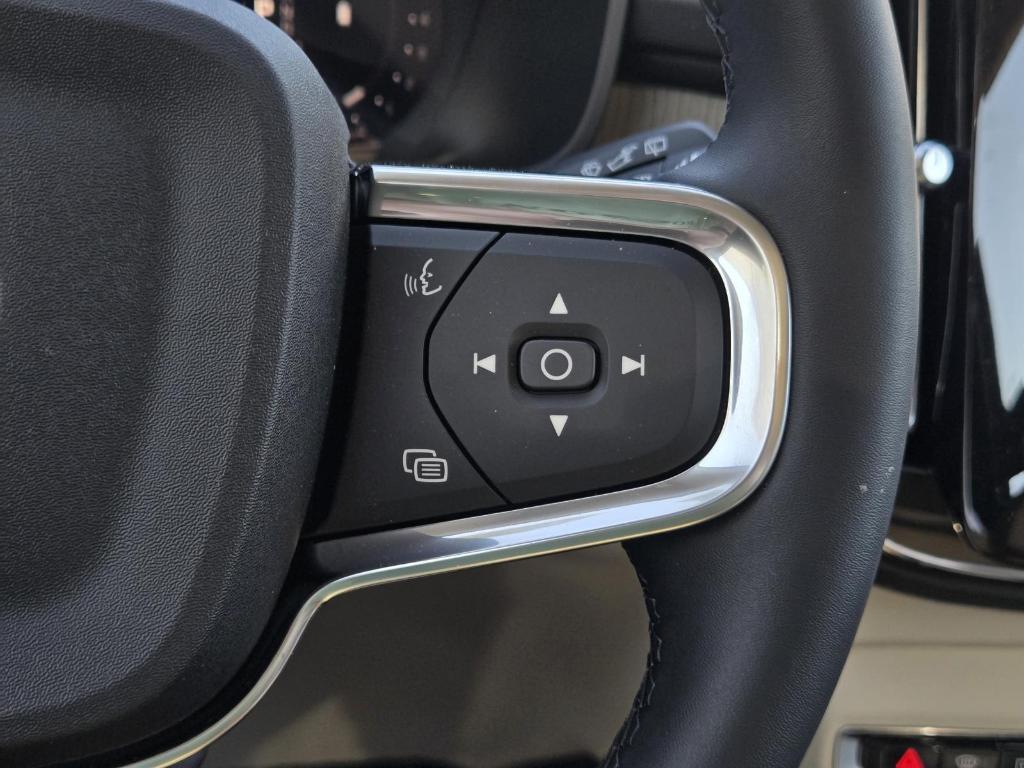 new 2026 Volvo XC40 car, priced at $46,860