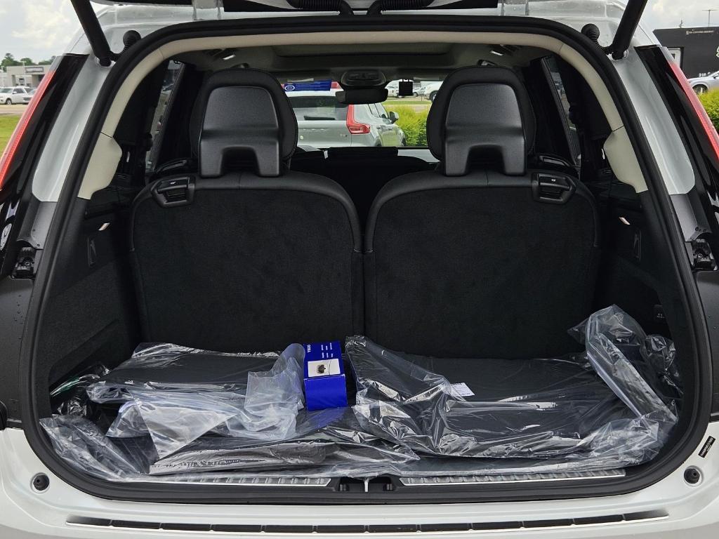 new 2025 Volvo XC90 Plug-In Hybrid car, priced at $72,405