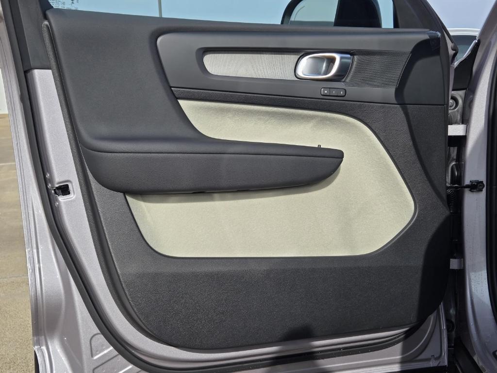 new 2026 Volvo XC40 car, priced at $46,495