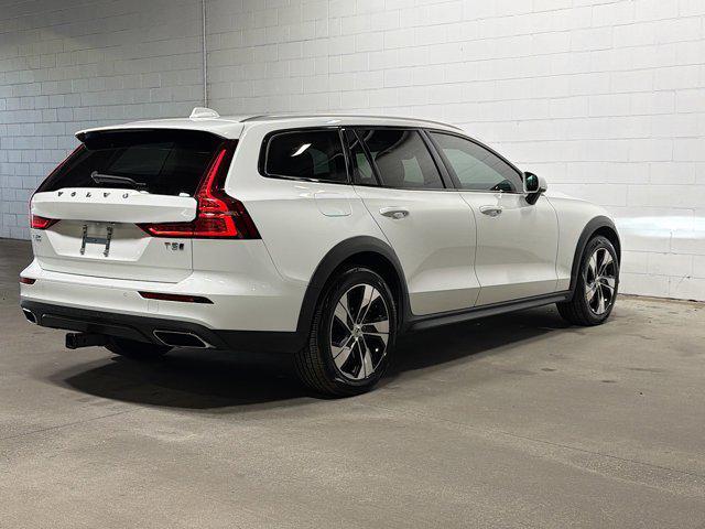used 2020 Volvo V60 Cross Country car, priced at $27,277