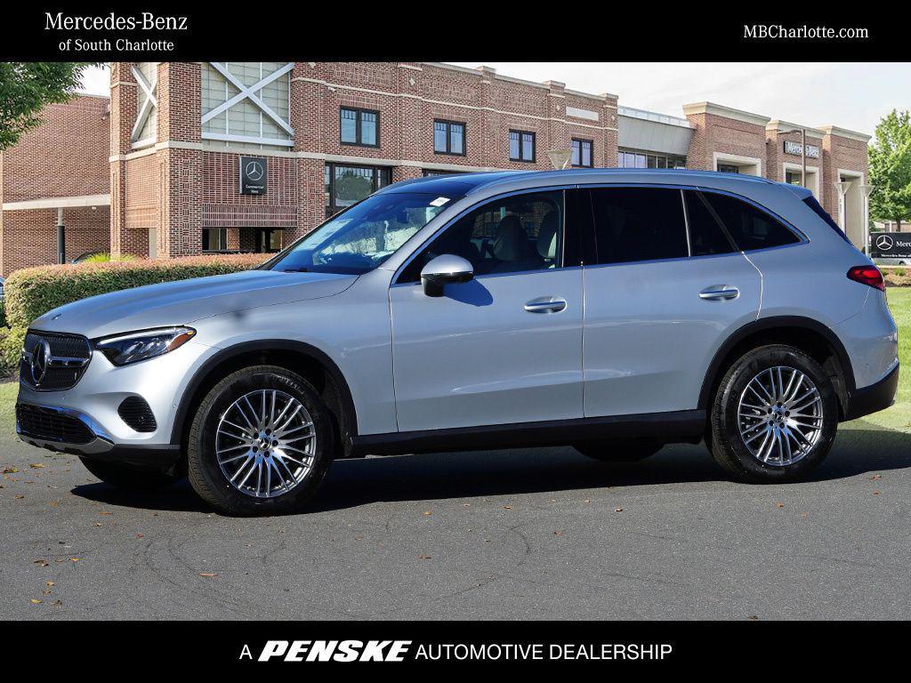 new 2026 Mercedes-Benz GLC 300 car, priced at $61,285