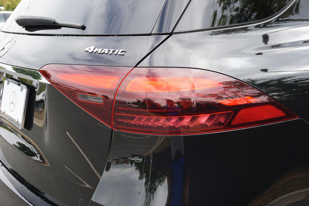 new 2026 Mercedes-Benz GLE 450 car, priced at $85,330