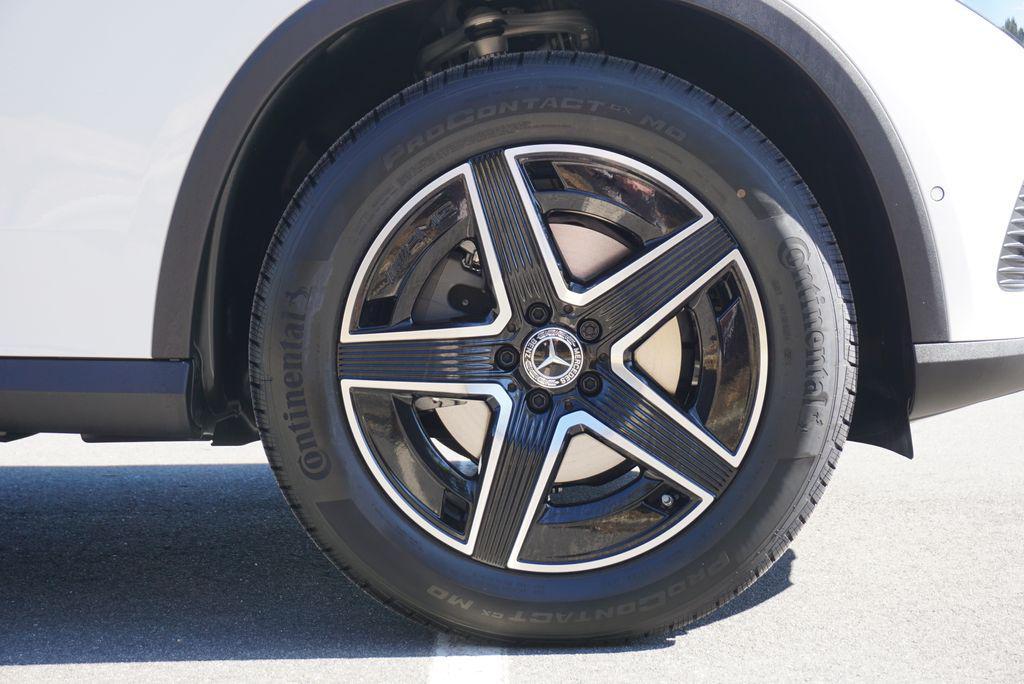 new 2026 Mercedes-Benz GLC 300 car, priced at $56,885