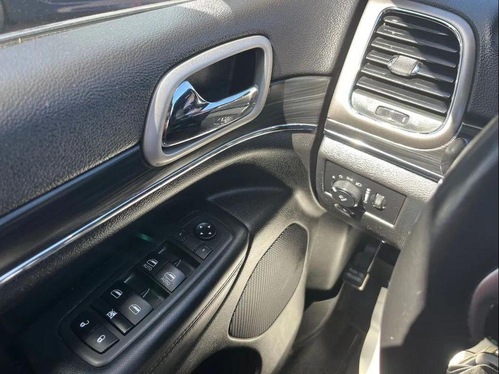 used 2020 Jeep Grand Cherokee car, priced at $18,599