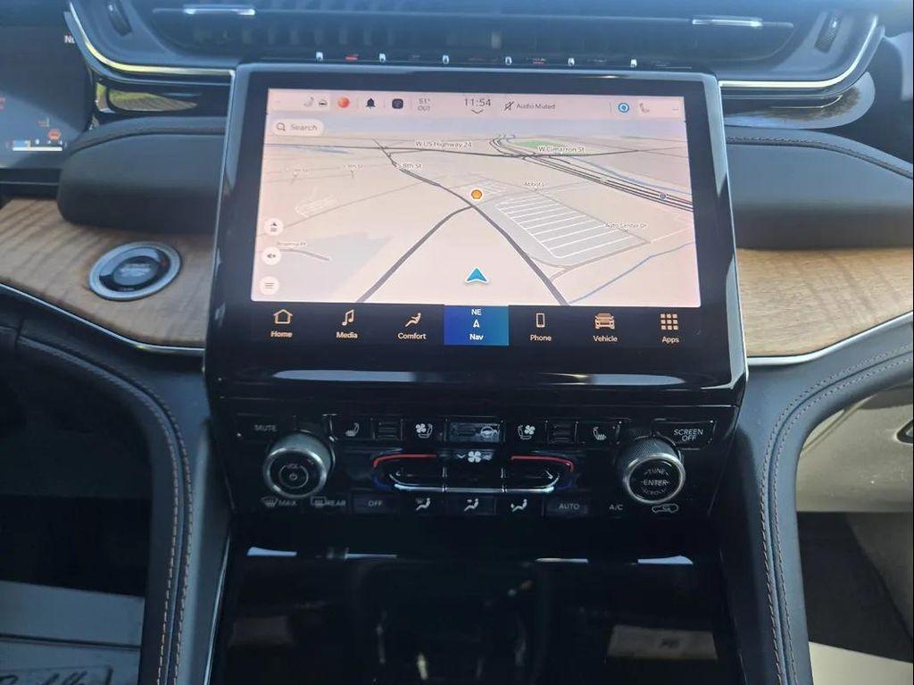 used 2022 Jeep Grand Cherokee car, priced at $32,899