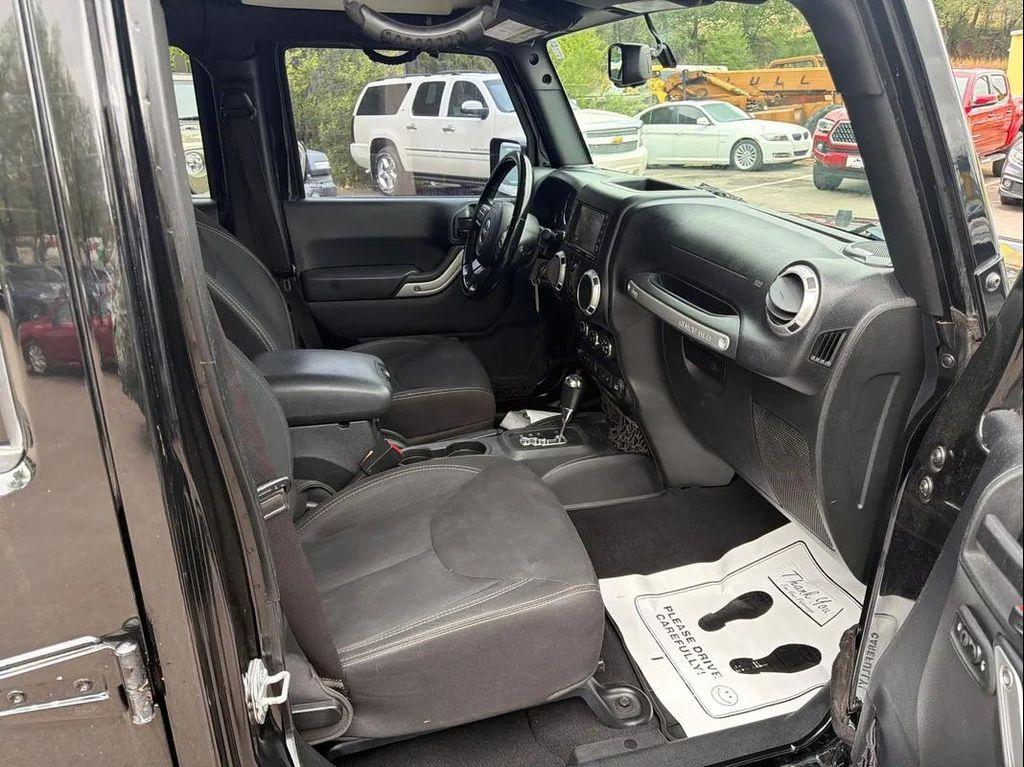 used 2015 Jeep Wrangler Unlimited car, priced at $15,892