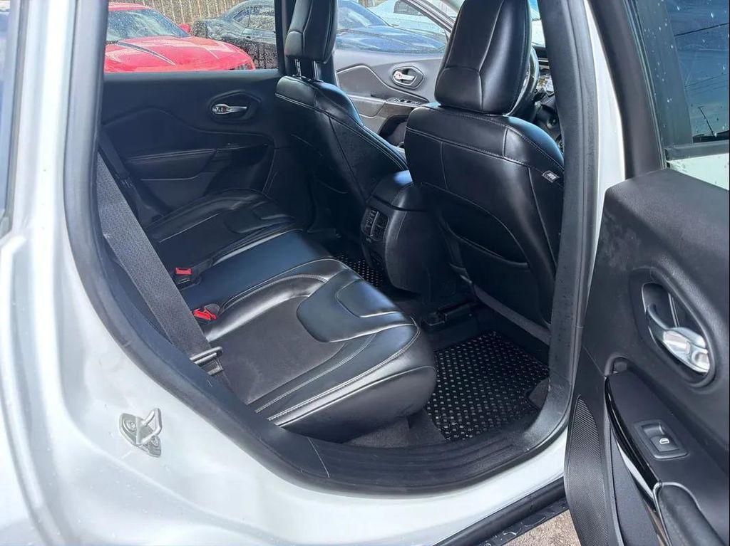 used 2020 Jeep Cherokee car, priced at $16,895