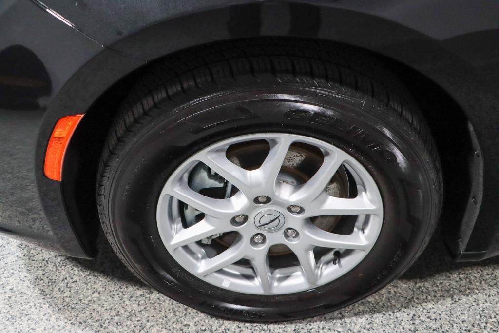 used 2023 Chrysler Pacifica car, priced at $23,995