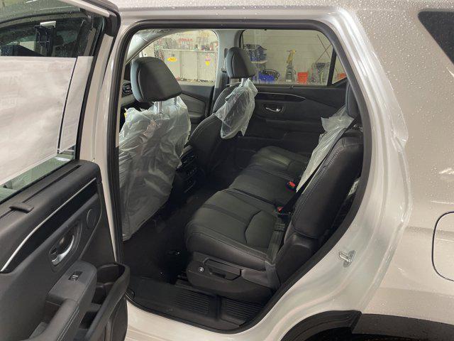 new 2025 Honda Pilot car, priced at $48,178