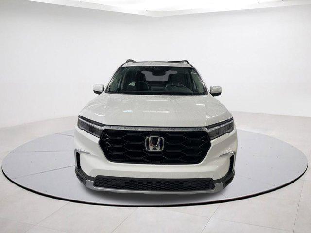 new 2025 Honda Pilot car, priced at $48,178