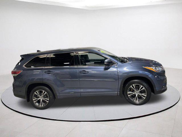 used 2016 Toyota Highlander car, priced at $19,728