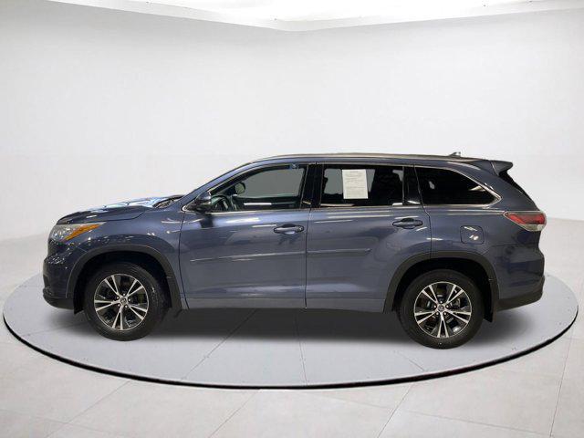 used 2016 Toyota Highlander car, priced at $19,728