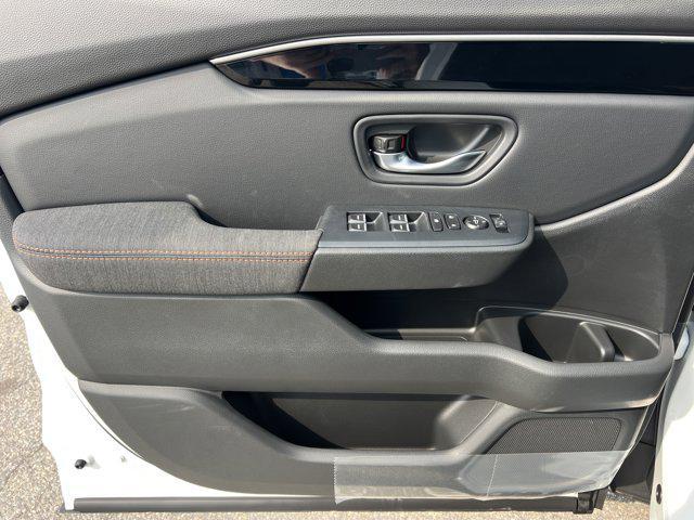 new 2025 Honda Pilot car, priced at $40,930