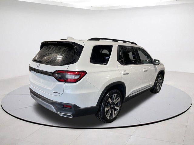 new 2025 Honda Pilot car, priced at $48,178