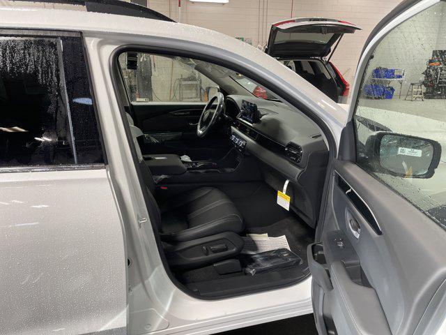 new 2025 Honda Pilot car, priced at $48,178