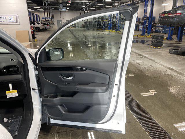 new 2025 Honda Pilot car, priced at $48,178