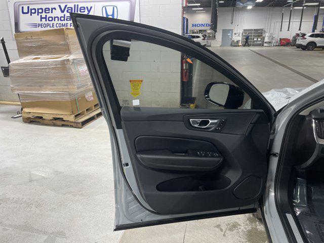 used 2025 Volvo XC60 car, priced at $35,604