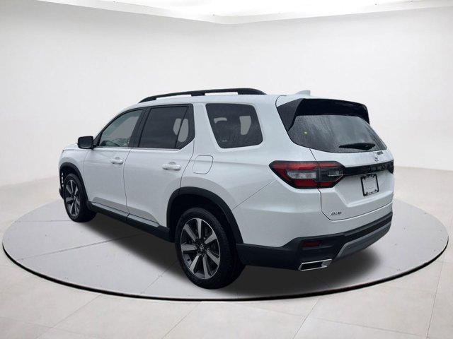 new 2025 Honda Pilot car, priced at $52,545