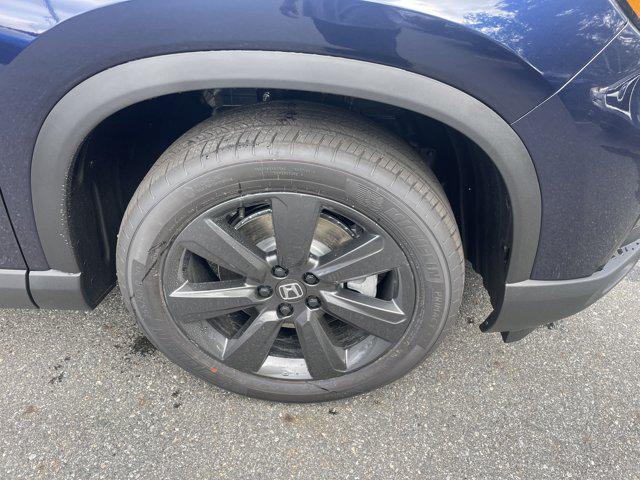 new 2025 Honda Pilot car, priced at $40,888