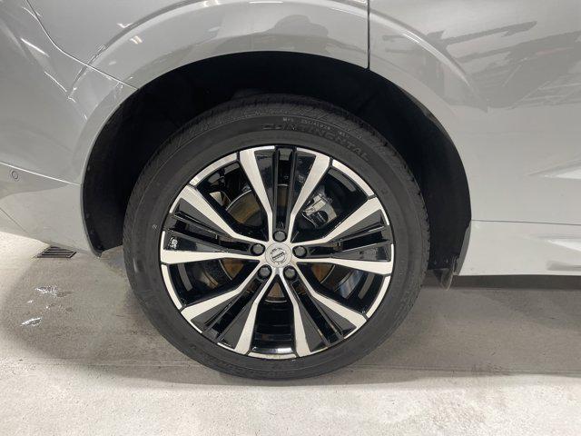 used 2025 Volvo XC60 car, priced at $35,089